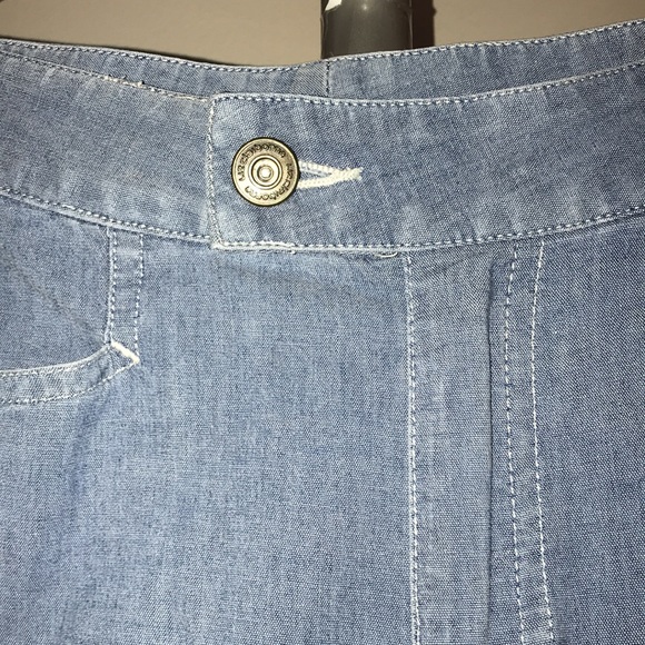 Liz Claiborne cotton capris SIZE 4 - Picture 2 of 5